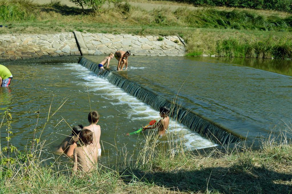 Kempink U Serifa Protivín Zewnętrze zdjęcie